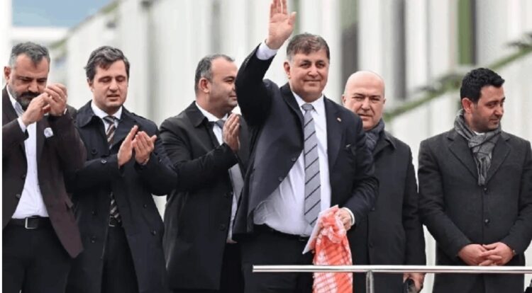 CHP’nin İzmir adayı Cemil Tugay da mal varlığını açıkladı