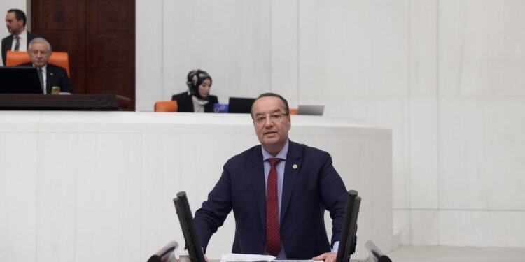 CHP’li Akay: “Çiftçimizin aldığı kredi yetersiz ve kısıtlı durumdadır”