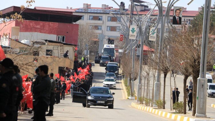 Erdoğan’ın koruma ekibi kaza yaptı: 1 polis şehit, yaralılar var