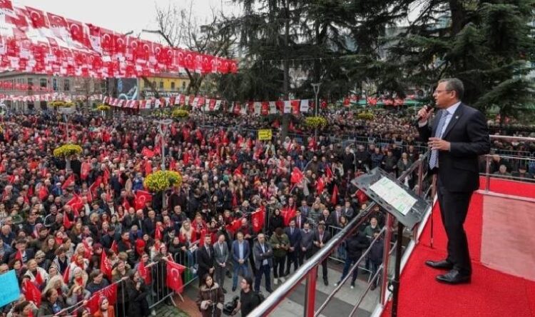 Özgür Özel: “Trabzon’da yeni bir hikaye yazacağız” 
