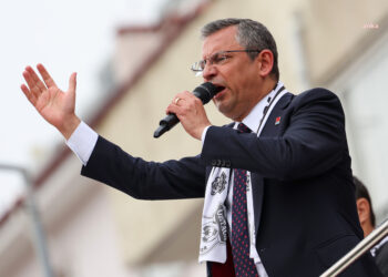 Özgür Özel: 31 Mart günü gençleri ülkelerine sahip çıkmak için sandık başına bekliyoruz