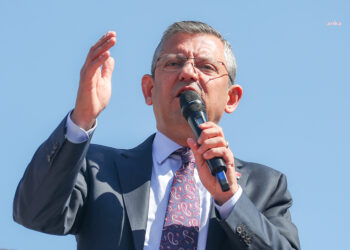 Özgür Özel’den iktidara: “İzmir’i size yedirtmeyiz, İzmir İzmirlilerindir”