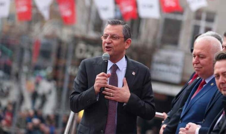 Özgür Özel: “Herkese para bulup emekliye para bulamayan Erdoğan”