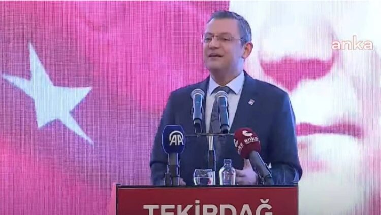 Özgür Özel’den Erdoğan’a rozet eleştirisi