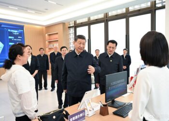 Xi: Çin’in batı bölgesini kalkındıracağız