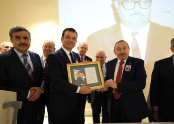 İmamoğlu, Turgut Özal’ı anma programına katıldı