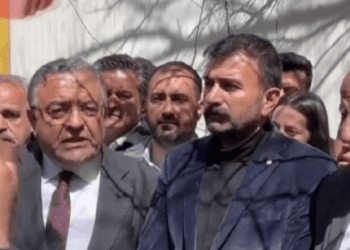 CHP heyeti Van’da: “Toplumsal barışımıza böyle bir darbe olamaz”