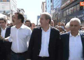 Van’da DEM Parti, CHP, TİP ve EMEP heyetinden yürüyüş