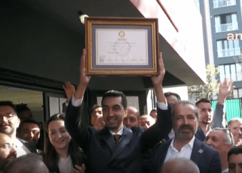 Eren Ali Bingöl: “Gecikmiş bir mazbata oldu ama almış olmaktan dolayı büyük gurur duyuyoruz”