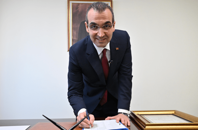 Şişli’nin yeni Belediye Başkanı Resul Emrah Şahan görevi teslim aldı