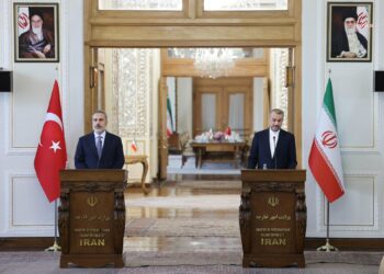 Hakan Fidan, İran Dışişleri Bakanı ile görüştü