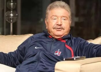 Eski Bakan Mehmet Ali Yılmaz evinde ölü bulundu!