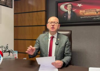 CHP’li Sarı: “Kamudaki taşıt tasarrufuna Cumhurbaşkanlığı uçaklarından başlanacak mı?”