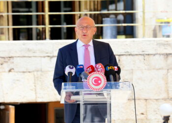 Çakırözer’den Bakan Ersoy’a: “Müzenin TÜGVA’ya tahsisinin gerekçesi nedir?”