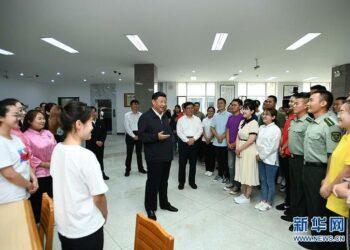 “Xi Jinping Üniversite Öğrencileriyle Birlikte” isimli kitap serisinin 2. cildi yayınlandı