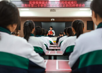 Xi’den ideolojik ve siyasi eğitimin geliştirilmesi vurgusu