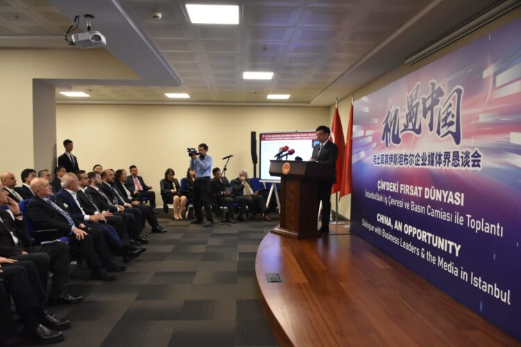 Çinli ve Türk iş insanları işbirliğini artırmak üzere İstanbul’da bir araya geldi