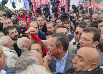 Özgür Özel: “Taksim tam olarak özgür olana kadar mücadelemizi sürdüreceğiz”