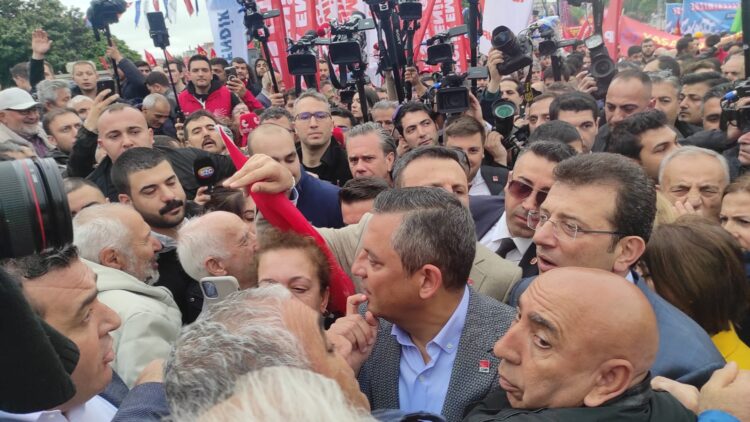 Özgür Özel: “Taksim tam olarak özgür olana kadar mücadelemizi sürdüreceğiz”