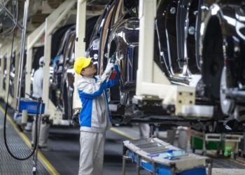 Çin’in otomobil imalat sektörü ilk çeyrekte istikrarlı büyüme kaydetti