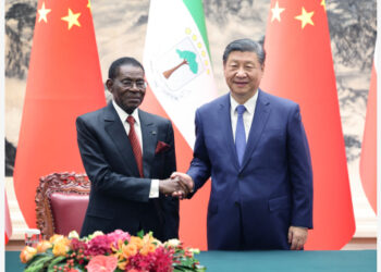 Xi Jinping, Ekvator Ginesi Devlet Başkanı Mbasogo ile görüştü