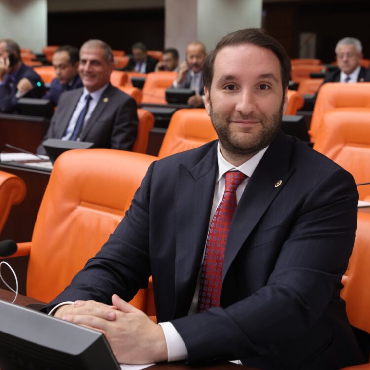 İYİ Parti milletvekili Bilal Bilici istifa etti!