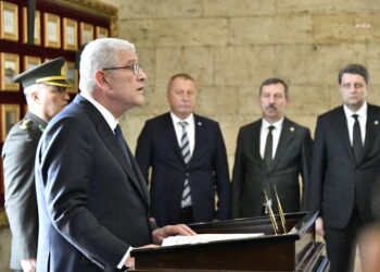 Dervişoğlu: Demokrasi sevdalıları olarak durmaksızın mücadele etmeye kararlıyız