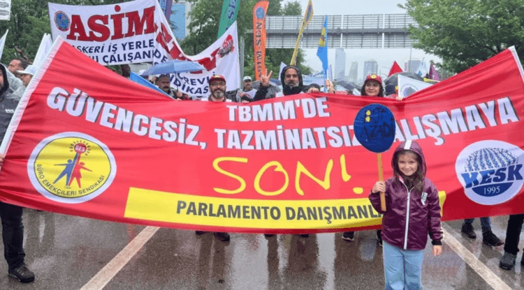 Milletvekili danışmanları tazminat hakları için 1 Mayıs alanındaydı