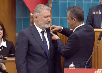 Bahadır Erdem, CHP’ye katıldı