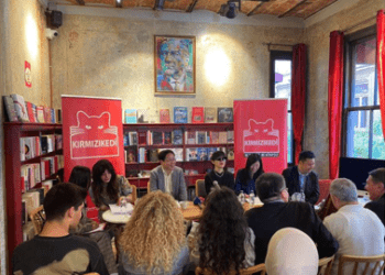 Şanghaylı yazar ve şairler, Kırmızı Kedi Pera’da buluştu