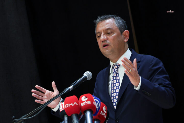 Özgür Özel: “Bu kafanın yaptığı müfredattan hiçbir şey olmaz”