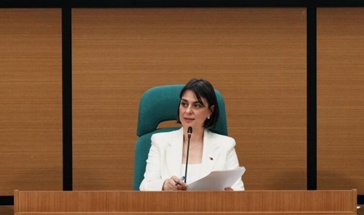 Üsküdar Belediyesi’nden emeklilere 5 bin TL’lik pazar alışverişi desteği!