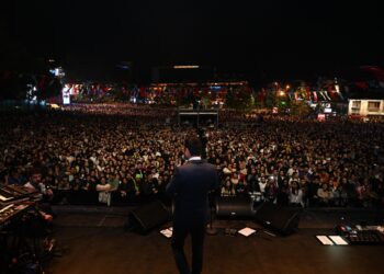 Beşiktaş Gençlik Festivali konserlerinde usta isimler sahne aldı