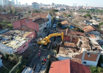 İBB tespit etti: 1556 bina deprem olmadan bile yıkılabilir