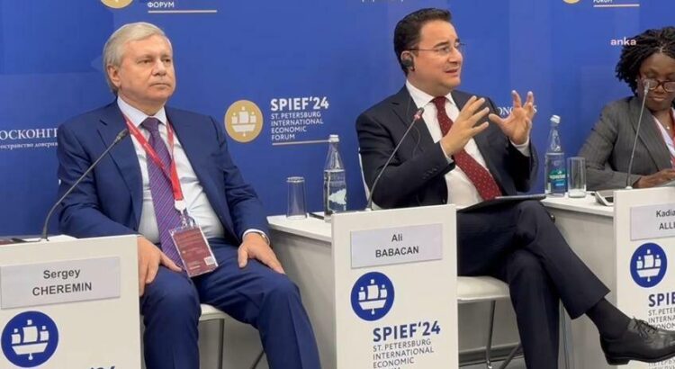 Babacan: “Türkiye BRICS benzeri bölgesel iş birlikleriyle yakın ilişki içerisinde olmalı”