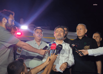Bakan Yumaklı: “Çeşme ve Torbalı’daki yangınlar kontrol altına alındı”
