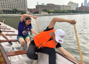 Çin’de yaşayan Türk girişimci ejderha teknesi yarışlarını yakından takip ediyor