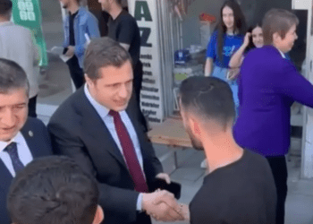 CHP heyeti kayyım atanan Hakkari’de