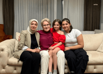 Ayşe Ateş’ten Meral Akşener’e bayram ziyareti