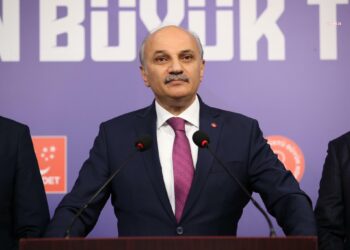 Birol Aydın, Saadet Partisi Genel Başkanlığına aday olduğunu açıkladı