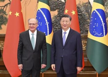 Çin Cumhurbaşkanı Xi, Brezilya Devlet Başkanı Yardımcısı ile görüştü