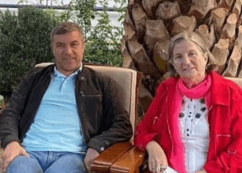 İsmail Küçükkaya’nın annesi hayatını kaybetti