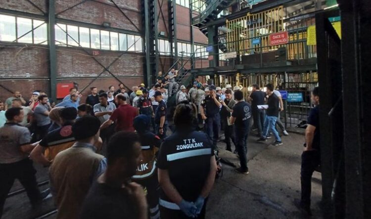 Zonguldak’ta maden ocağında göçük: 2 işçi mahsur