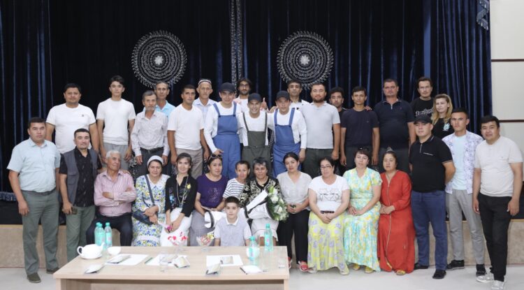 Türk kadın tiyatrocu Nurhan Uslu, Özbekistan tiyatro tarihine geçti….