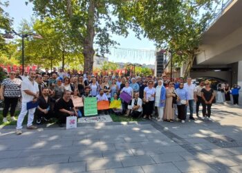 Kuaförlerden pazar günleri işletmelerinin kapatılmasına tepki