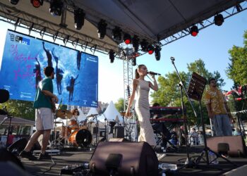 Beyoğlu sahilinde caz rüzgarı esti…