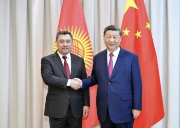Çin Cumhurbaşkanı Xi ile Kırgızistan Cumhurbaşkanı Caparov ikili ilişkileri görüştü