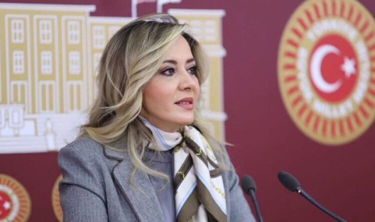 Aylin Cesur, İYİ Parti’den istifa etti
