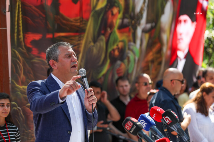 Özgür Özel: “Camiye ne yapılıyorsa cemevine de yapılana kadar talebin arkasındayız”