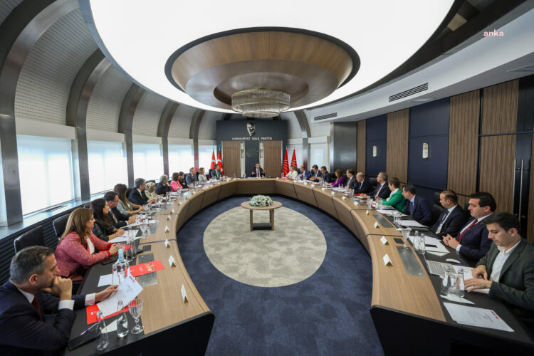 CHP MYK’nın gündemi tüzük kurultayı